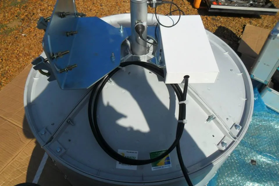 Enlace sobre o Rio Amazonas com energia solar e eólica
